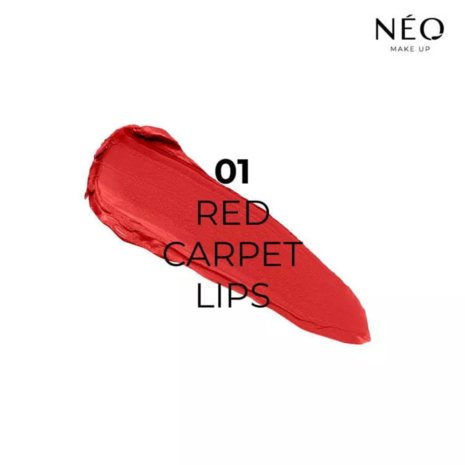 Lipstick: 01 RED CARPET LIPS