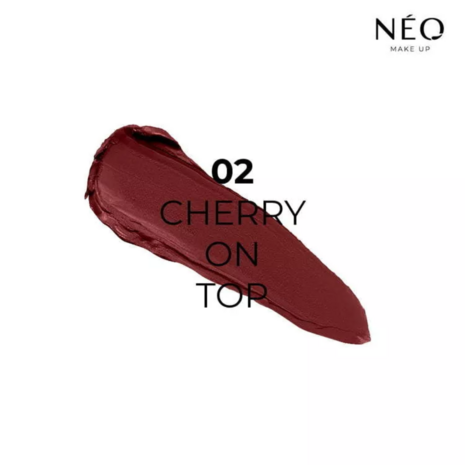Lipstick: 02 CHERRY ON TOP