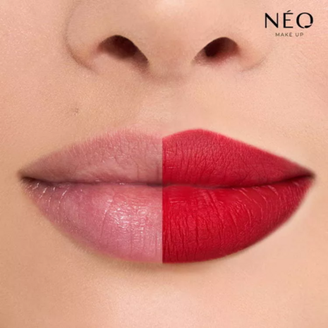 Lipstick: 02 CHERRY ON TOP