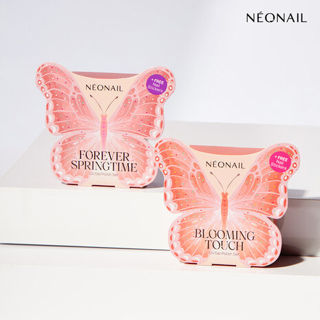 Blooming Touch (+ Free Nail Stickers)