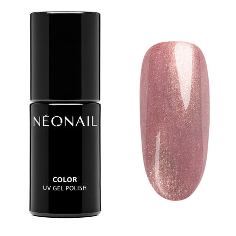 Manicure met de gelpolish kleur 'Melting Rose' van het merk NEONAIL - roze metallic gellak tint