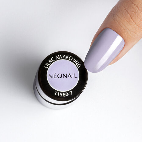gelpolish in de kleur 'Lilac Awakening' van NEONAIL - paarse pastel tint