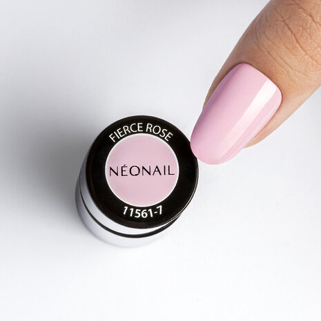 gelpolish in de kleur 'Fierce Rose' van NEONAIL - roze pastel tint