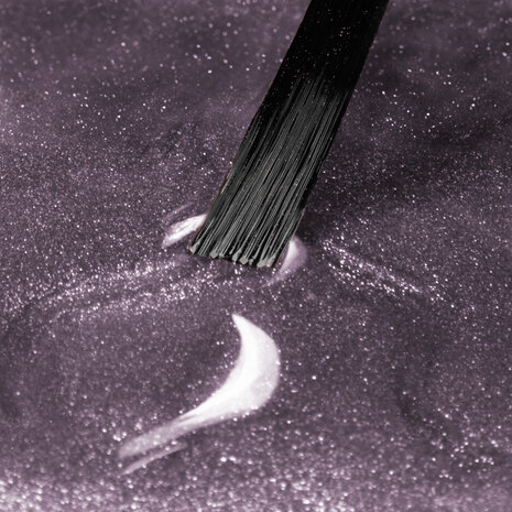 gelpolish in de kleur 'Lavender Rise' van NEONAIL - paarse tint