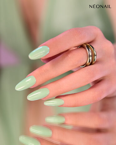 gelpolish in de kleur 'Eternal Fantasies' van NEONAIL - groene tint