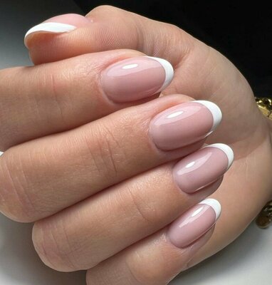 FRENCH MANICURE